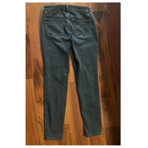 Classic Rise “Essential” Jeggings in “Black River”  { WHBM } - Picture 6 of 14